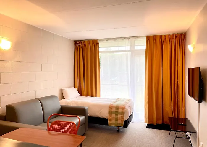 Queen Suite