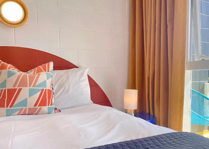 Deluxe Queen Suite