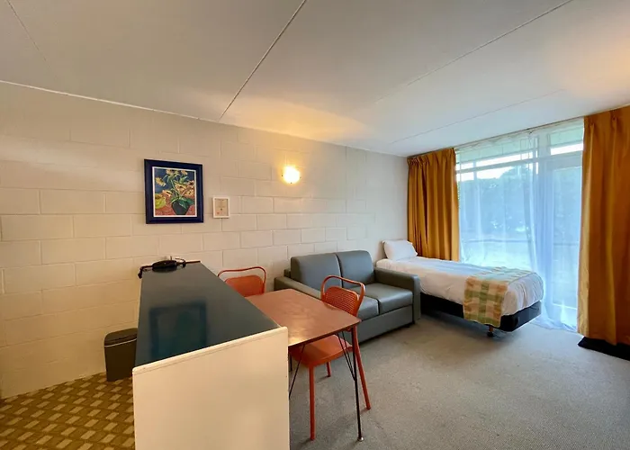 Queen Suite