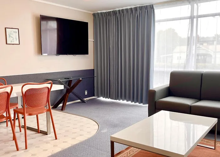Deluxe Family Suite